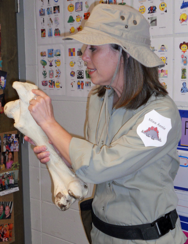 Miss Annie dressed as a paleontologist